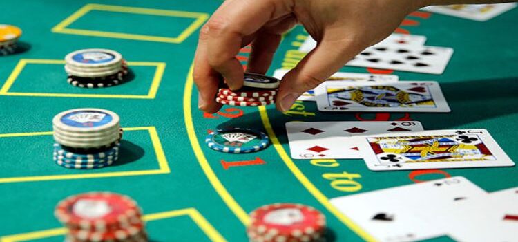 What are the different kinds of casino games?