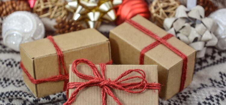 3 Tips for Gift Shopping for People in Your Life
